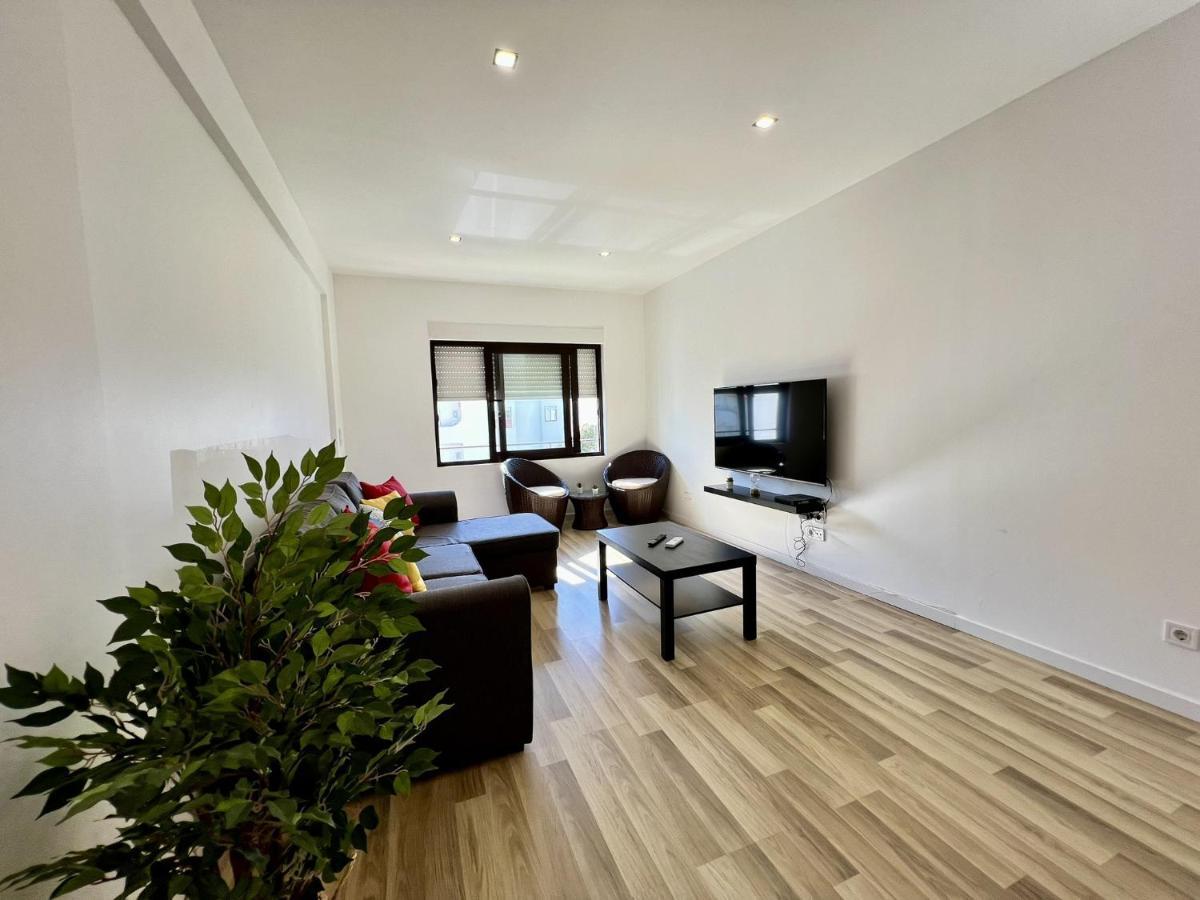 7 By Homing Apartment *